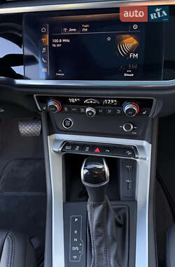Внедорожник / Кроссовер Audi Q3 2021 в 