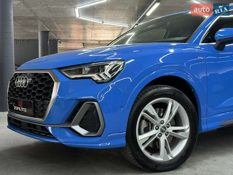 Внедорожник / Кроссовер Audi Q3 2019 в Одессе