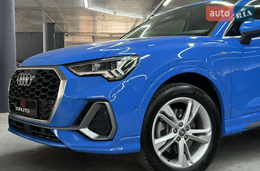 Внедорожник / Кроссовер Audi Q3 2019 в 