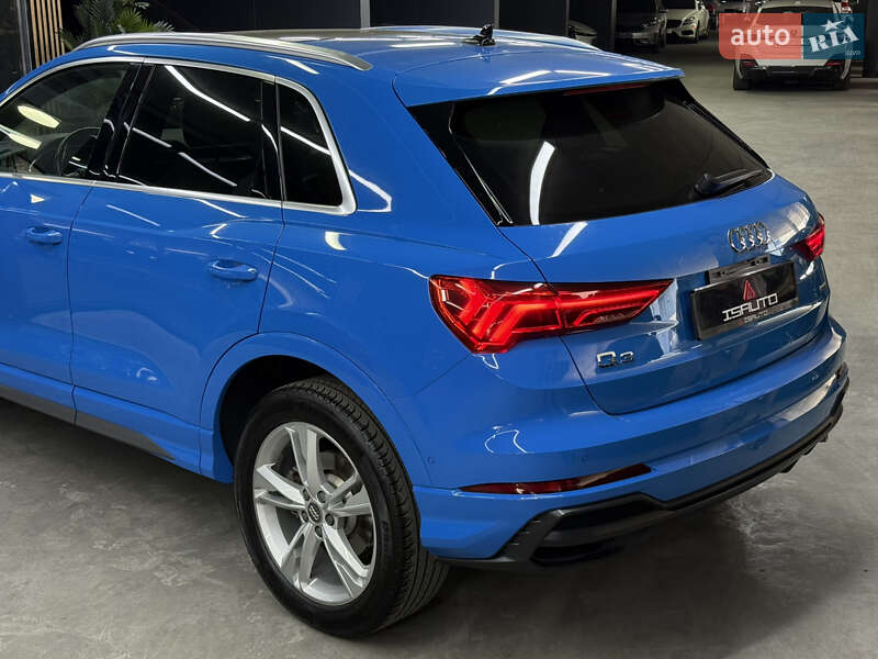 Внедорожник / Кроссовер Audi Q3 2019 в Одессе