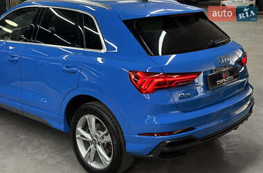 Внедорожник / Кроссовер Audi Q3 2019 в 