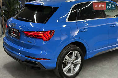 Внедорожник / Кроссовер Audi Q3 2019 в 