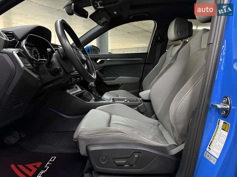 Внедорожник / Кроссовер Audi Q3 2019 в Одессе