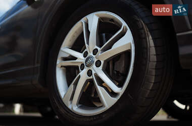 Внедорожник / Кроссовер Audi Q3 2020 в 