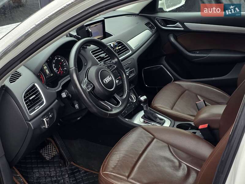 Внедорожник / Кроссовер Audi Q3 2015 в Тернополе