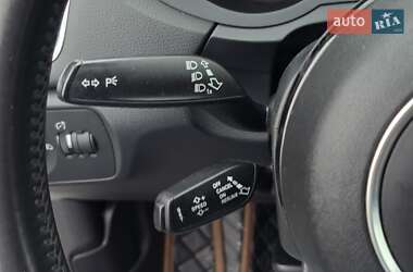 Внедорожник / Кроссовер Audi Q3 2015 в 