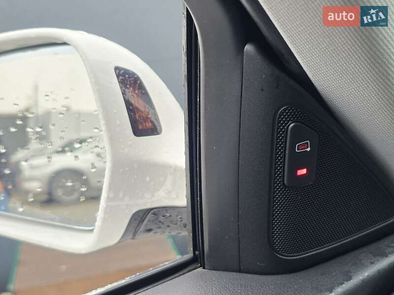 Внедорожник / Кроссовер Audi Q3 2015 в Тернополе