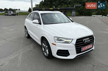 Внедорожник / Кроссовер Audi Q3 2015 в 