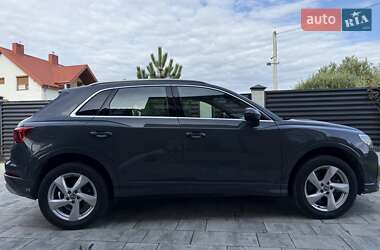 Внедорожник / Кроссовер Audi Q3 2020 в 