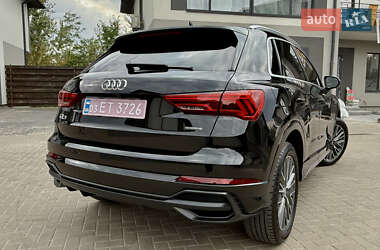 Внедорожник / Кроссовер Audi Q3 2020 в 