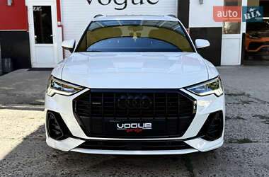 Внедорожник / Кроссовер Audi Q3 2021 в 