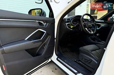 Внедорожник / Кроссовер Audi Q3 2021 в 