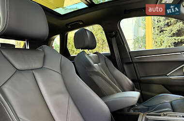 Внедорожник / Кроссовер Audi Q3 2021 в 