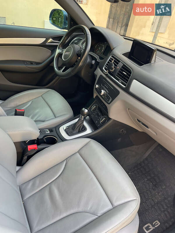 Внедорожник / Кроссовер Audi Q3 2018 в Одессе