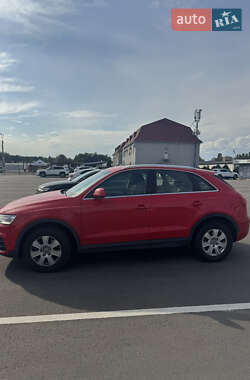 Позашляховик / Кросовер Audi Q3 2016 в 