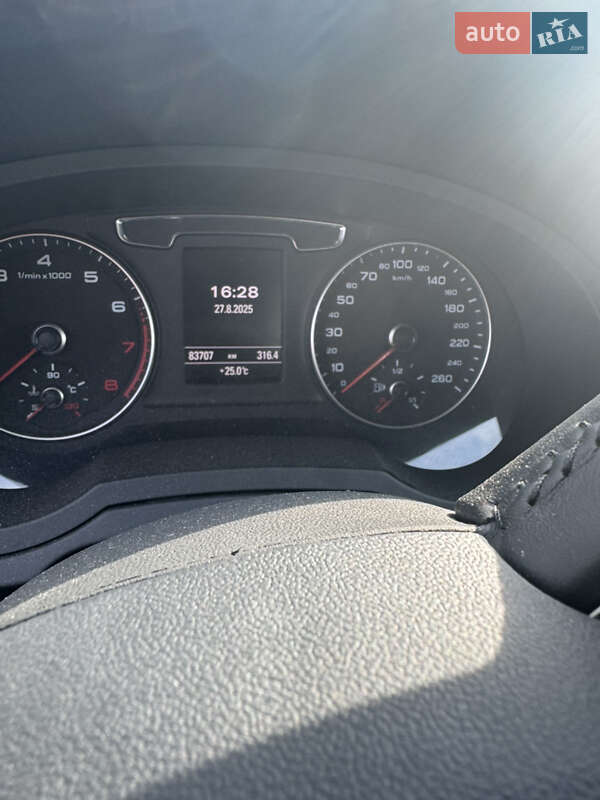 Внедорожник / Кроссовер Audi Q3 2016 в Киеве