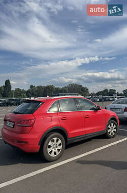Позашляховик / Кросовер Audi Q3 2016 в 