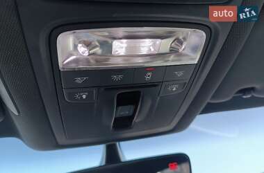 Позашляховик / Кросовер Audi Q3 2017 в 