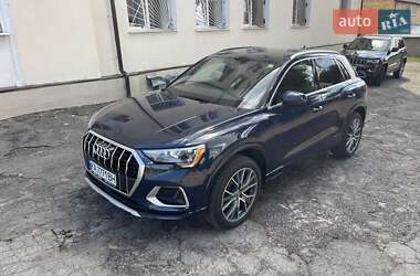 Внедорожник / Кроссовер Audi Q3 2019 в 