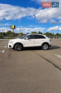 Внедорожник / Кроссовер Audi Q3 2017 в 