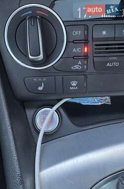 Внедорожник / Кроссовер Audi Q3 2018 в 