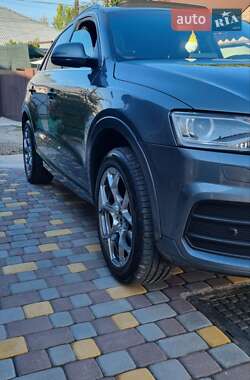 Внедорожник / Кроссовер Audi Q3 2016 в 