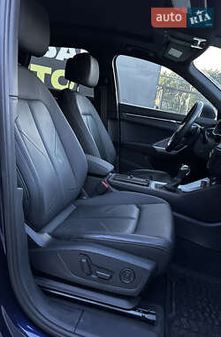 Позашляховик / Кросовер Audi Q3 2020 в 
