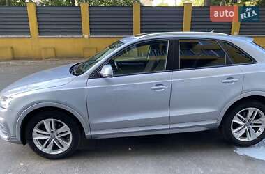 Позашляховик / Кросовер Audi Q3 2017 в 
