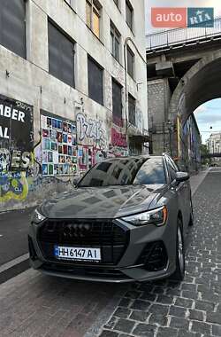 Внедорожник / Кроссовер Audi Q3 2021 в 