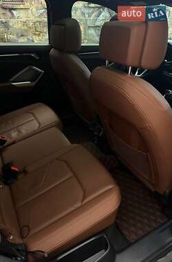 Внедорожник / Кроссовер Audi Q3 2021 в 