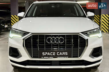Внедорожник / Кроссовер Audi Q3 2022 в 