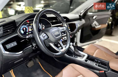 Внедорожник / Кроссовер Audi Q3 2022 в 