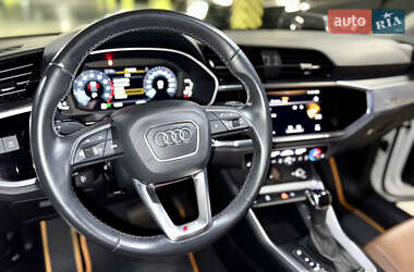 Внедорожник / Кроссовер Audi Q3 2022 в 