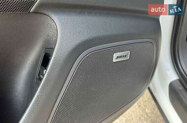 Внедорожник / Кроссовер Audi Q3 2016 в 
