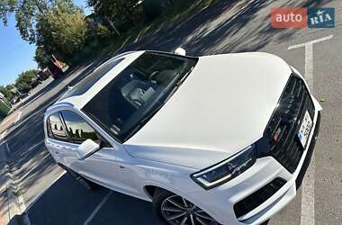 Внедорожник / Кроссовер Audi Q3 2018 в 