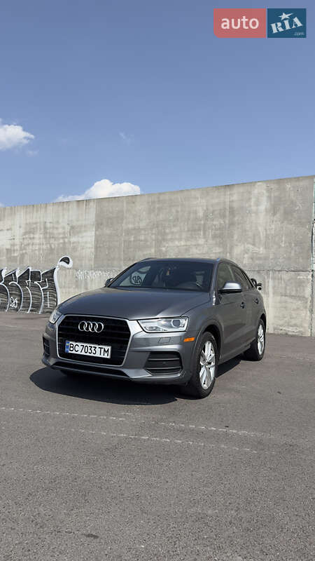 Внедорожник / Кроссовер Audi Q3 2017 в Львове