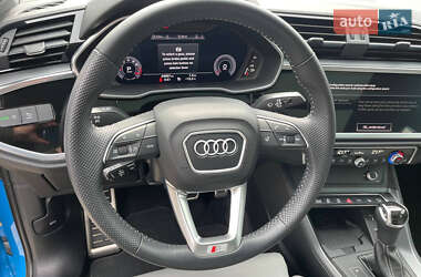 Внедорожник / Кроссовер Audi Q3 2019 в 