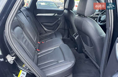 Внедорожник / Кроссовер Audi Q3 2015 в 
