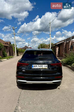 Внедорожник / Кроссовер Audi Q3 2020 в 