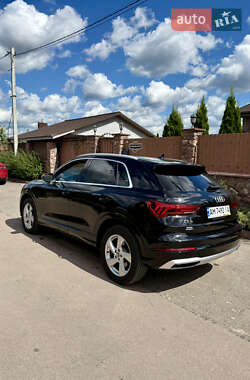 Внедорожник / Кроссовер Audi Q3 2020 в 