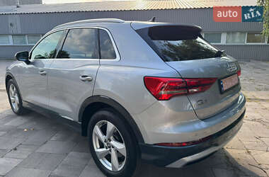 Внедорожник / Кроссовер Audi Q3 2020 в 