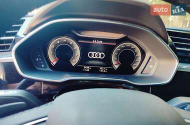 Внедорожник / Кроссовер Audi Q3 2024 в 