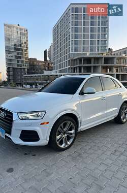 Внедорожник / Кроссовер Audi Q3 2016 в 