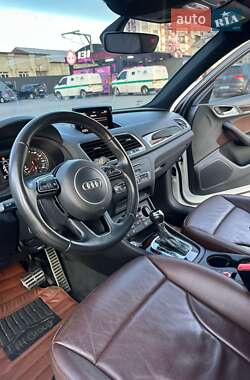 Внедорожник / Кроссовер Audi Q3 2016 в 