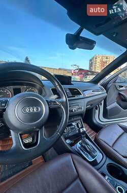 Внедорожник / Кроссовер Audi Q3 2016 в 