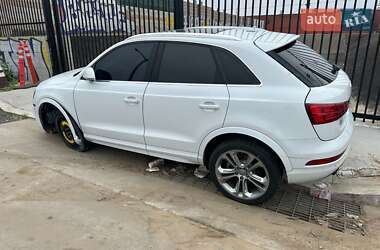 Внедорожник / Кроссовер Audi Q3 2016 в 