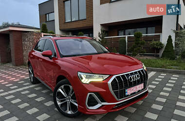 Внедорожник / Кроссовер Audi Q3 2021 в 
