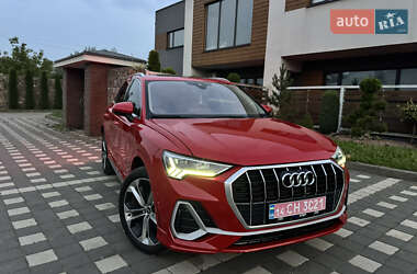 Внедорожник / Кроссовер Audi Q3 2021 в 