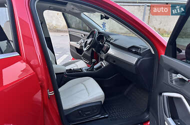 Внедорожник / Кроссовер Audi Q3 2021 в 