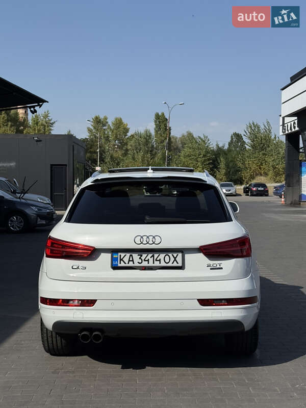 Внедорожник / Кроссовер Audi Q3 2017 в Киеве